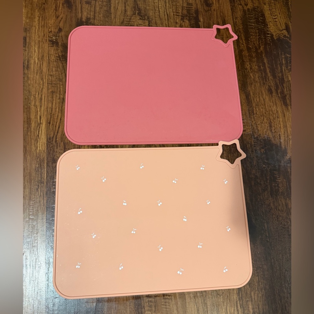Silicone placemats